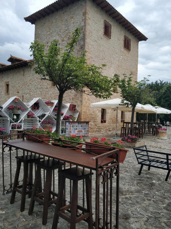 Posada Torre Palacio La Taxuela Villanueva la Lastra Экстерьер фото